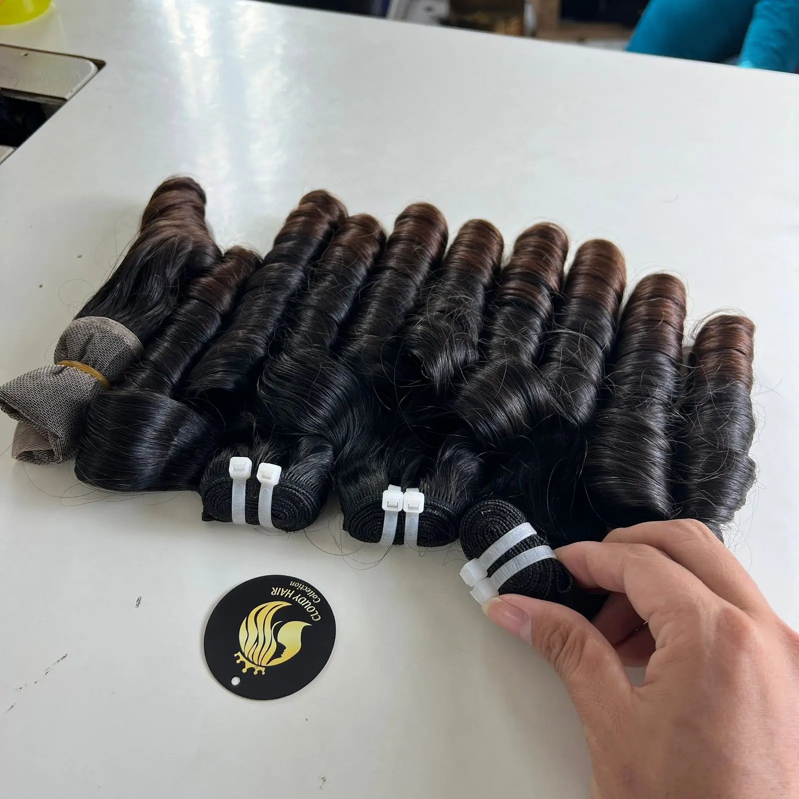 CDYHAIRVN Bouncy Curls Virgin Hair Bundles Wholesale Super Double Drawn 100% Human Hair Injection Tape Weft 8-40inch Natural